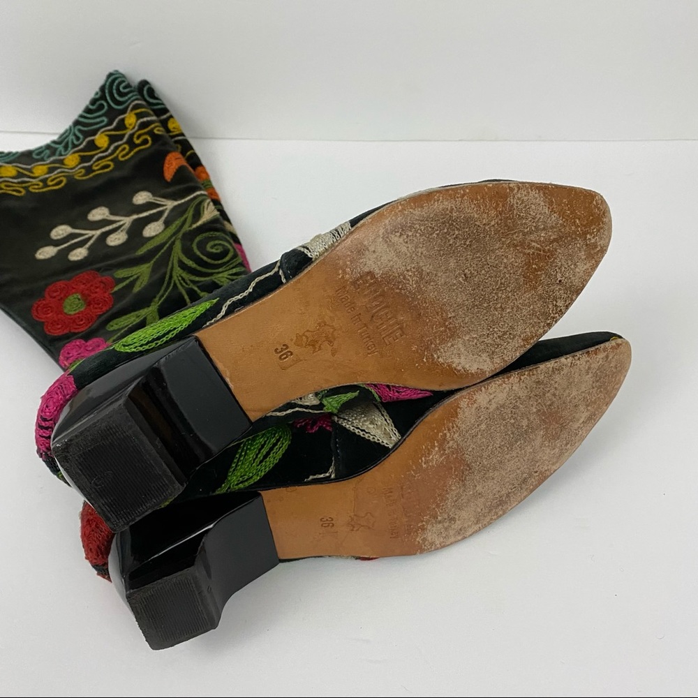 Edoche • Embroidered Boots - Picture 7 of 8